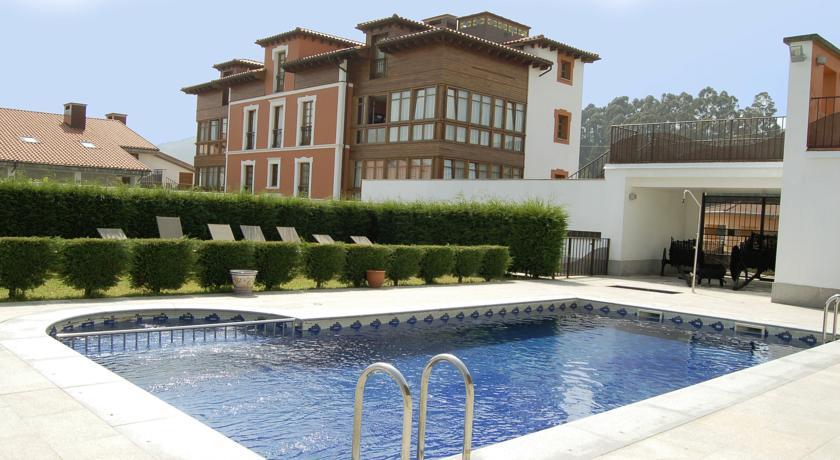 Отель Hotel La Casona de Lupa
