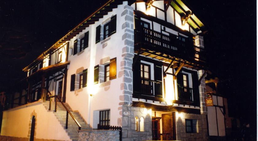 Отель Hotel Atxaspi