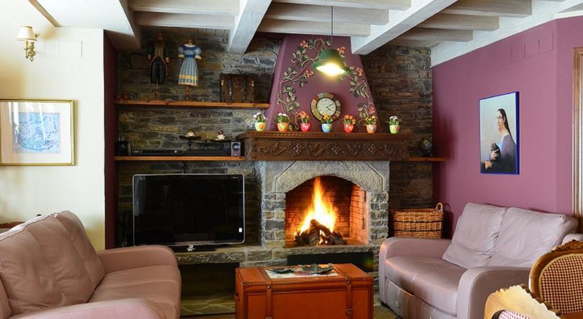 Отель Hotel Colomers