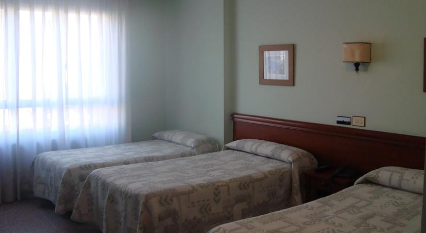 Отель Hotel Avenida