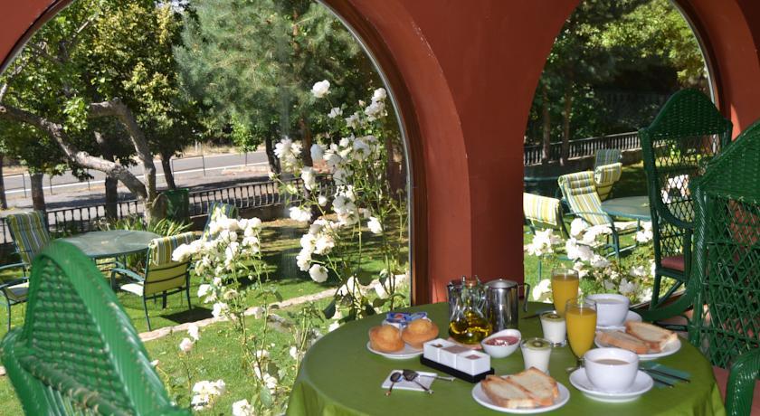 Гостевой дом Hostal Almanzor