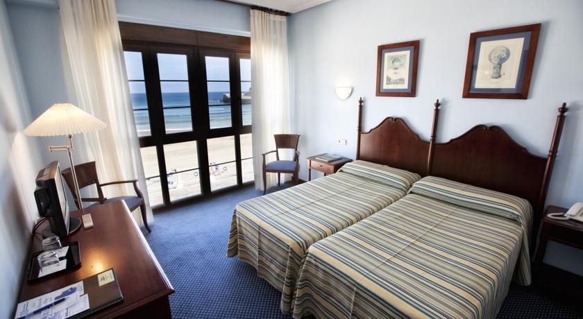 Отель Hotel Ribadesella Playa