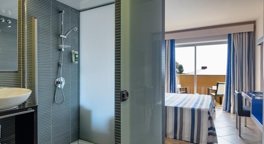 Отель Barceló Pueblo Menorca