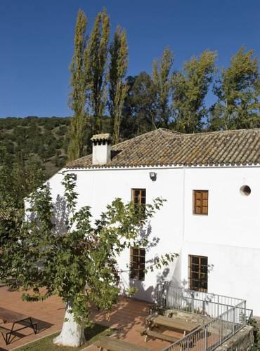 Хостел Albergue Inturjoven El Bosque