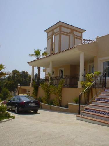Апартаменты Apartamentos Turisticos Aguilas de los Collados