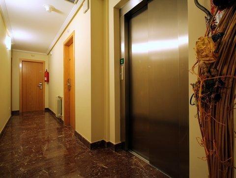 Отель Hotel Aitana