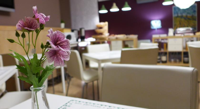 Отель Hotel Rio Arga