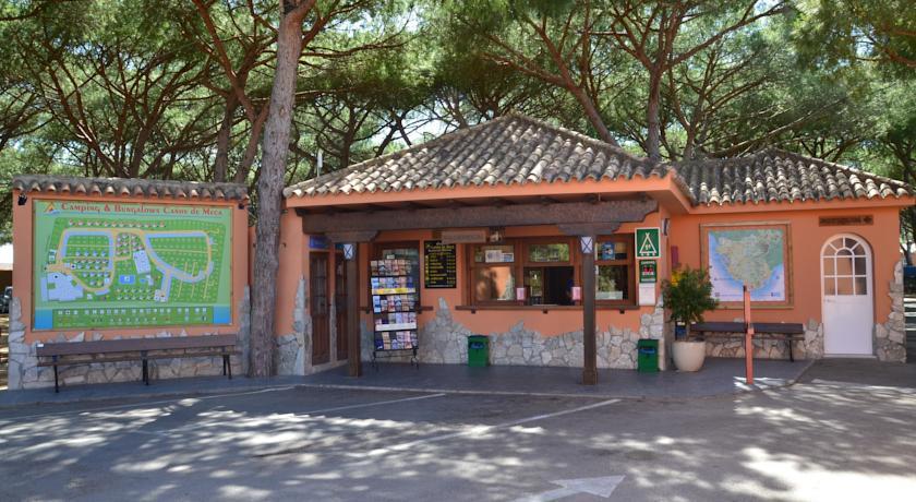 Отель Bungalows Camping Caños de Meca