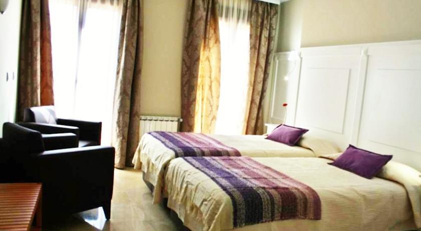 Отель Hotel Sevilla