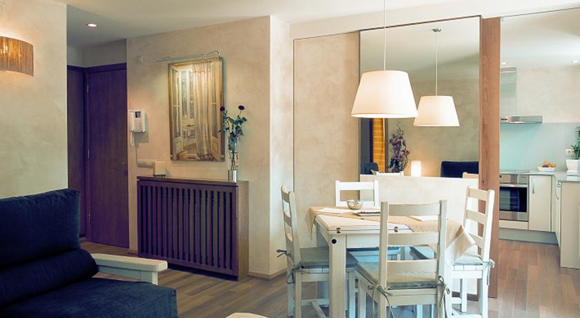 Апартаменты Apartamentos la Torreta del Llac
