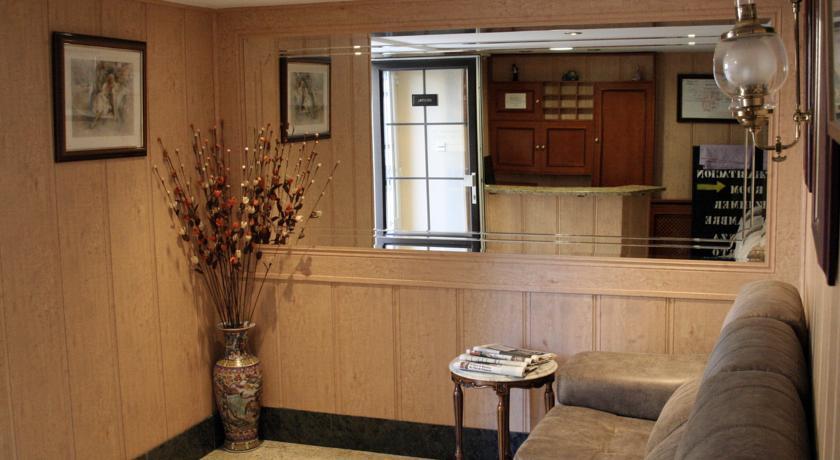 Гостевой дом Hostal La Corte