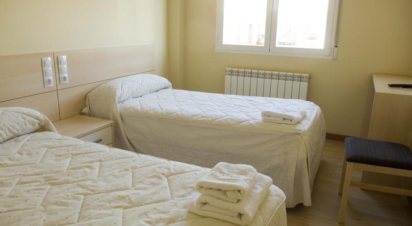 Отель Hostal Europa