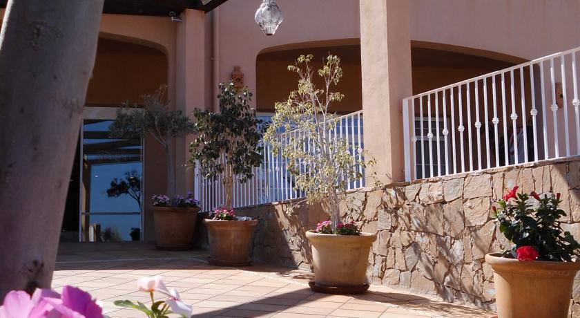 Апартаменты Hotel Puerto Marina