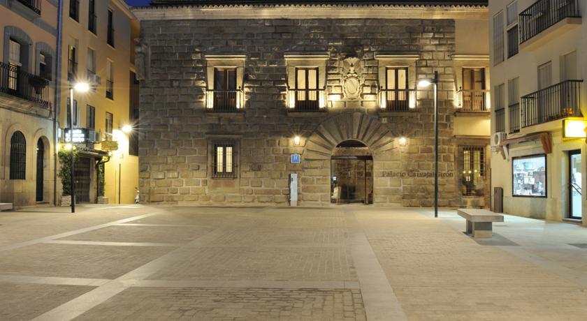 Отель Palacio Carvajal Girón