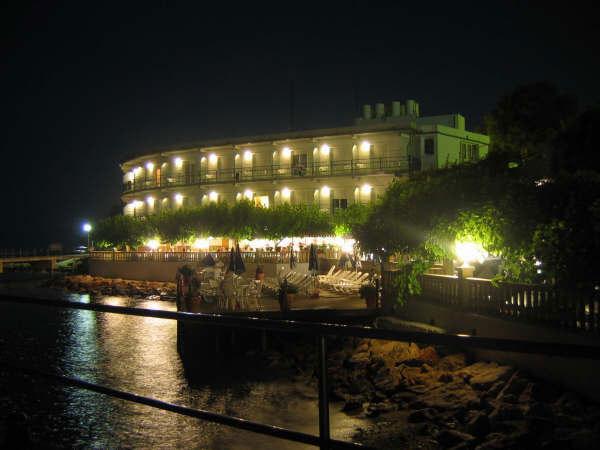 Отель Hotel Restaurant Juanito Platja