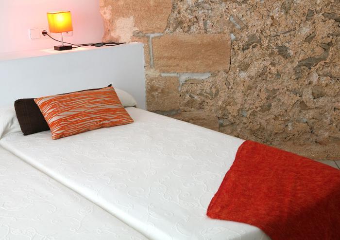 Отель Petit Hotel Hostatgeria Sant Salvador