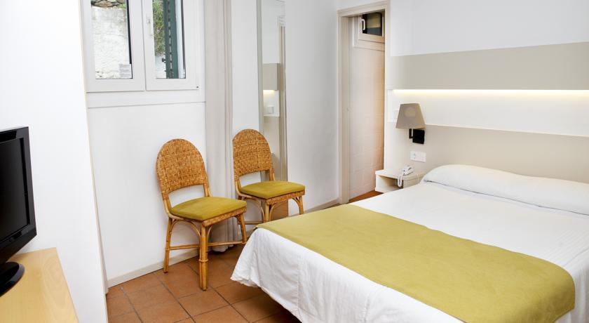 Отель Hotel Ubaldo