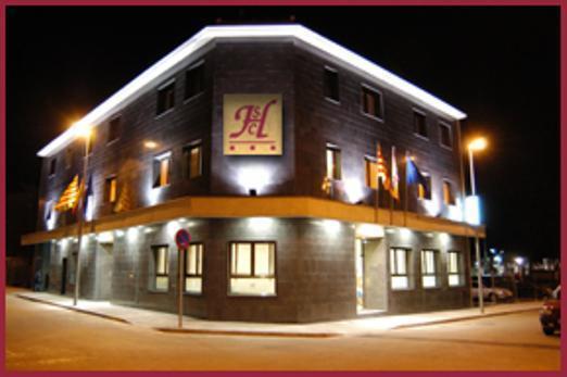 Отель Hotel Sant Celoni