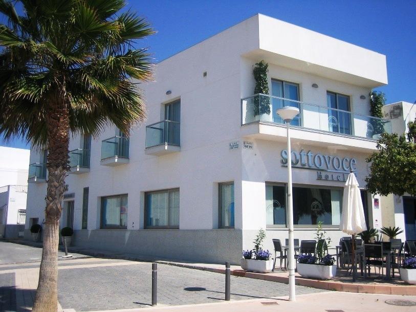 Отель Hotel Alborán