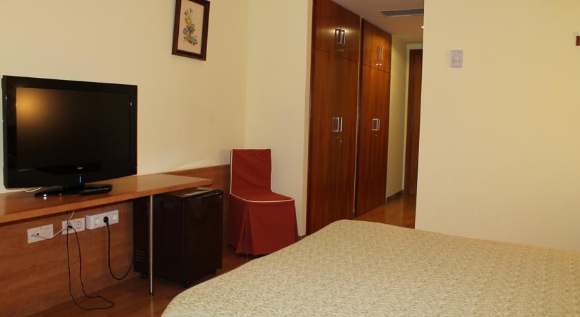 Отель Hotel Flora Parc
