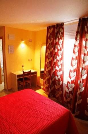 Гостевой дом Hostal Fronton