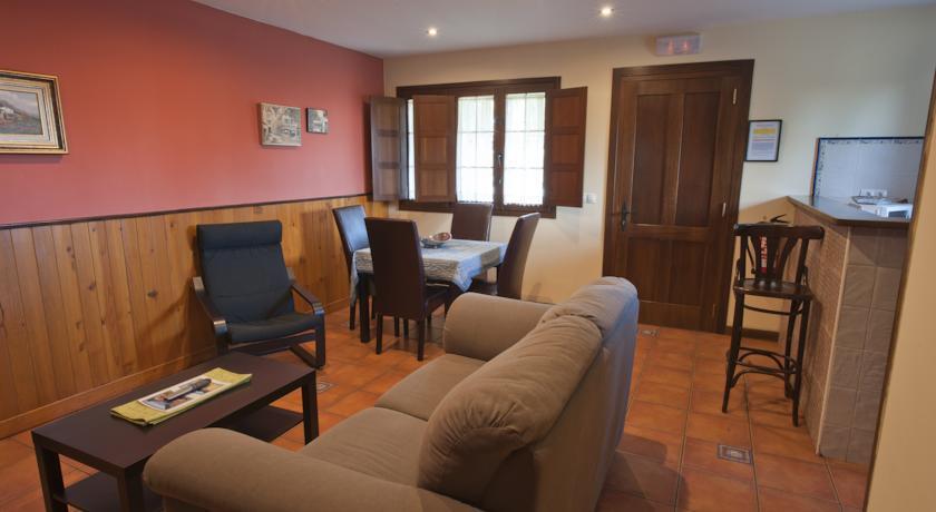 Апартаменты Apartamentos Rurales Villa de Sain