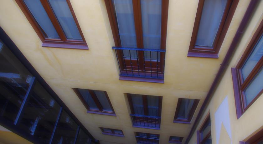 Апартаменты Apartamentos Madrid Huertas