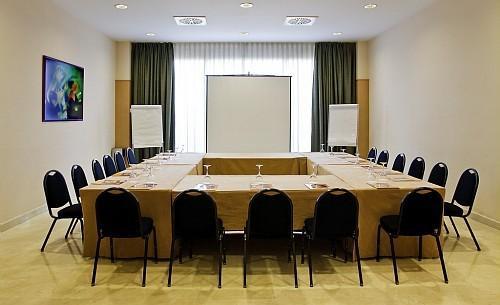 Отель Ibis Madrid Arganda