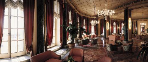 Отель Hotel Excelsior