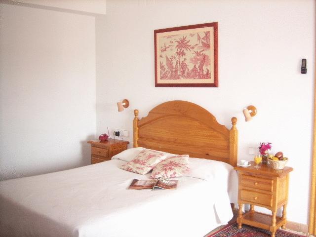 Отель Hotel Port-Lligat