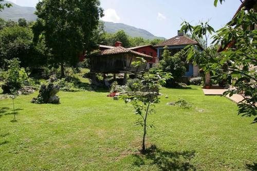 Отель Hotel Rural L'Alceu