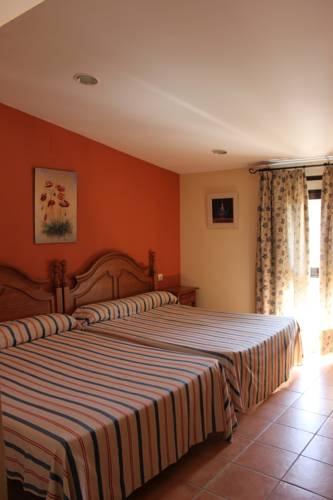 Отель Hotel Doña Aldonza