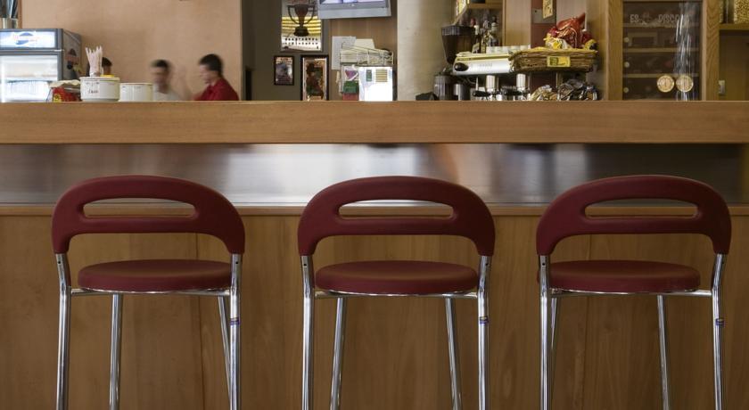 Отель Hotel Loar Ferreries