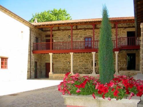 Отель Rectoral de Castillon