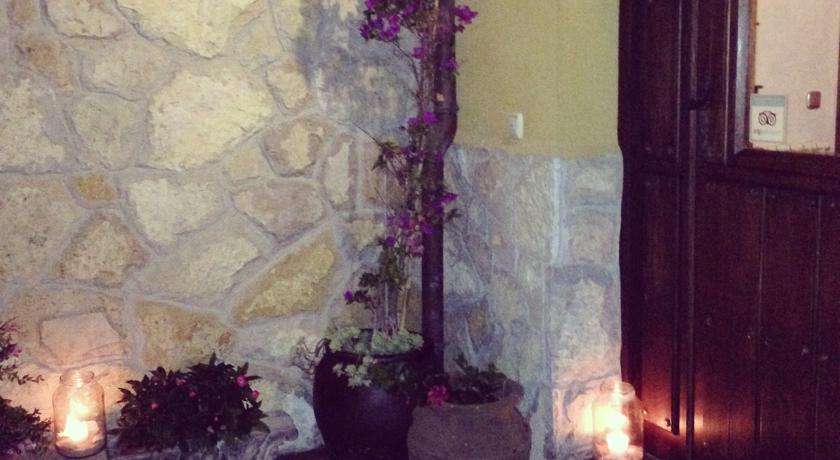 Отель Hotel Rural La Lluriga