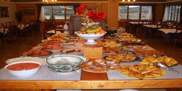 Отель Hotel La Rueda
