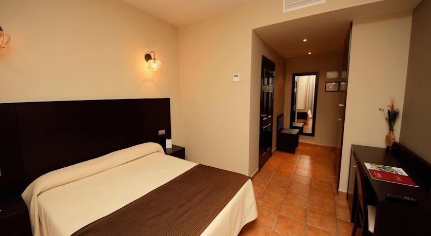 Отель Hotel Bodegas Viñasoro