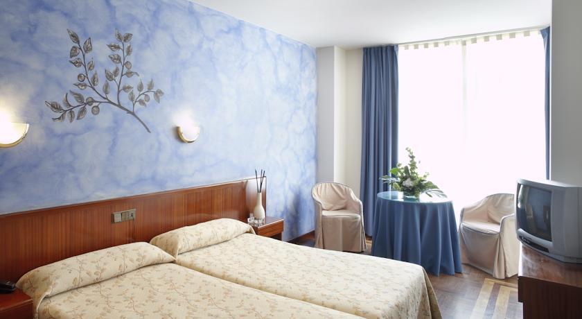Отель Hotel San Miguel