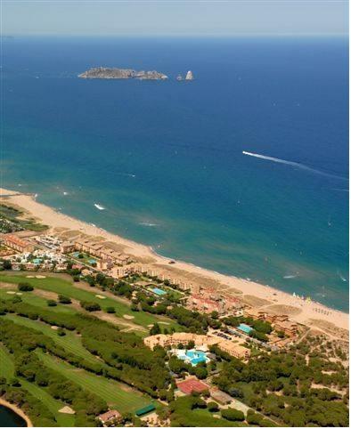 Апартаменты Aparthotel & Village Golf Beach