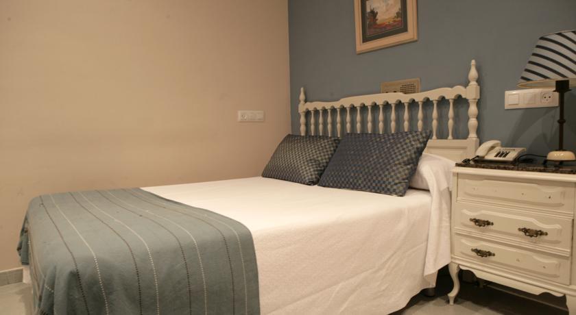 Отель Hotel Azpiazu