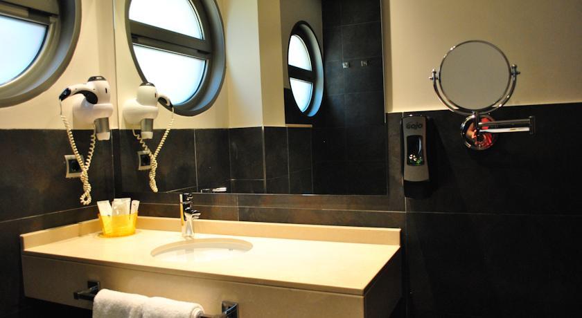 Отель Hotel Marítimo Ris