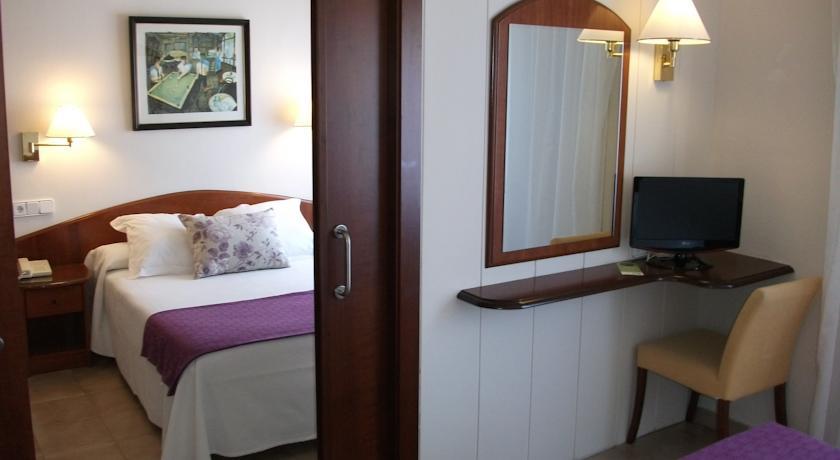 Отель Hotel Avenida