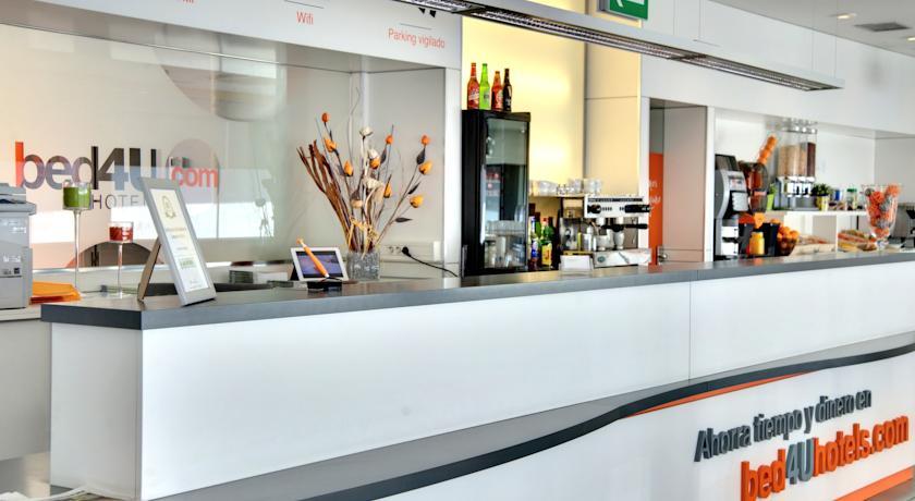 Отель Hotel Bed4U Pamplona