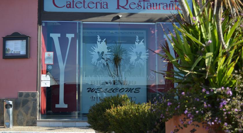 Отель Hotel Las Yucas