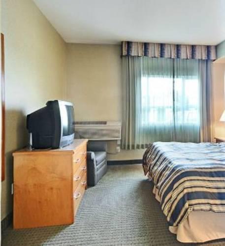 Отель Best Western PLUS King George Inn & Suites