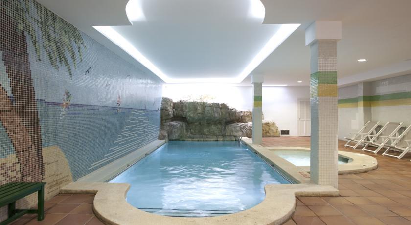 Отель Grupotel Farrutx