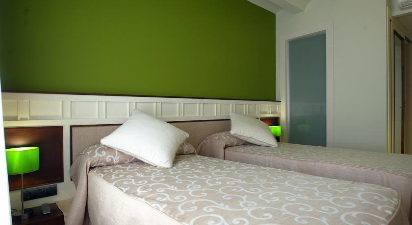 Отель Hotel La Fonda Moreno