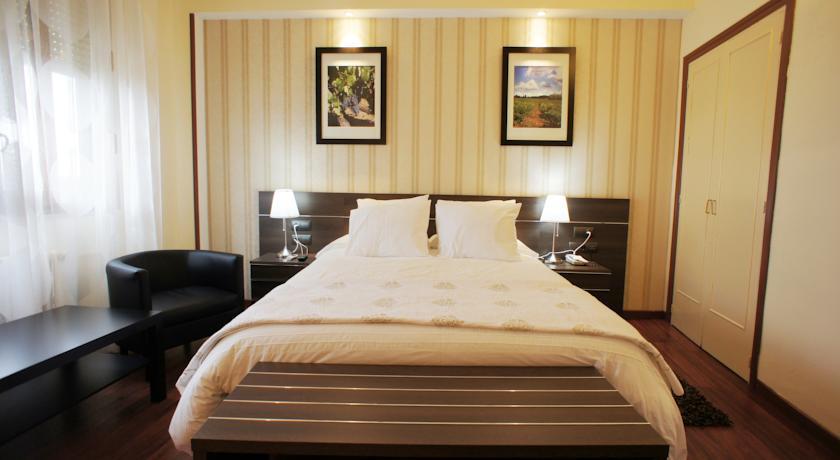 Отель Hotel Montermoso