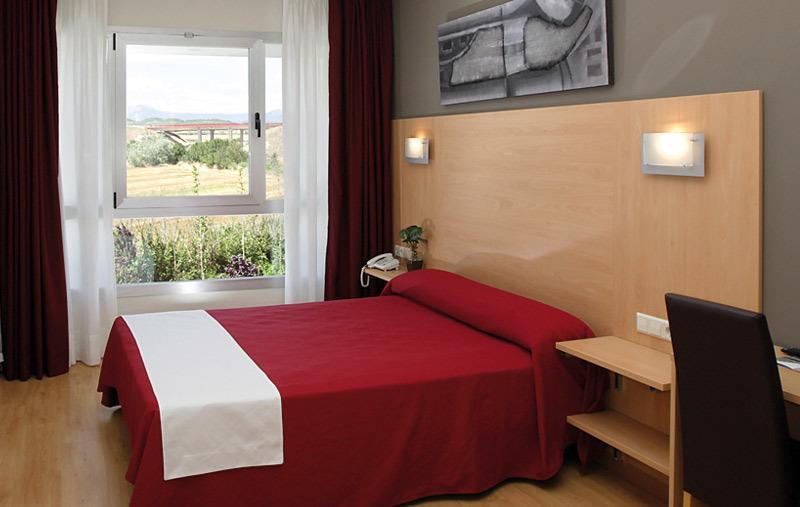 Отель Hotel Villa de los Arcos
