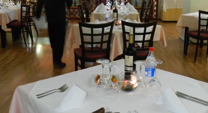 Отель Hotel Escuela Fuentemar